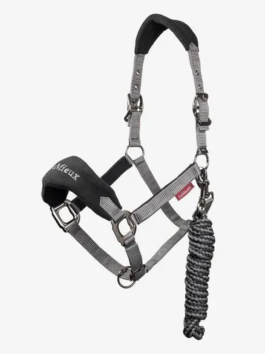 Фото Недоуздок с чомбуром Vogue Black. LeMieux