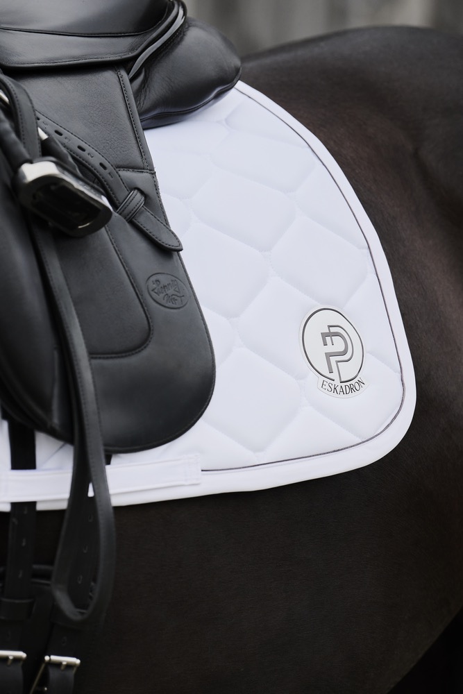 Вальтрап выездковый Softshell Emblem White Platinum 24. Eskadron 3