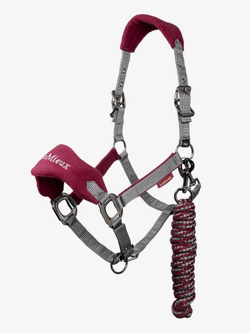 Недоуздок с чомбуром Vogue Mulberry. LeMieux