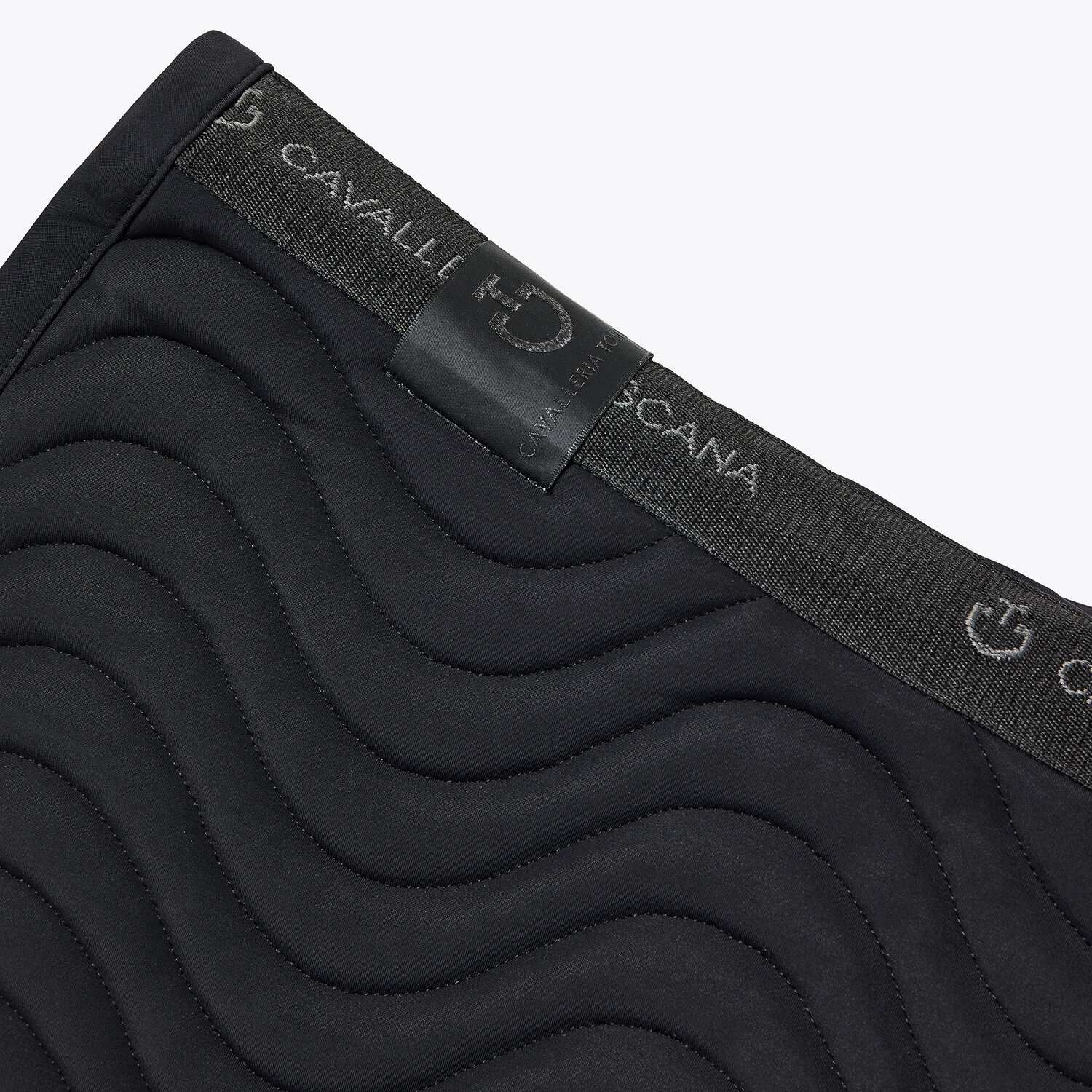 Вальтрап конкурный Wave-Quilted Black. Cavalleria Toscana 2