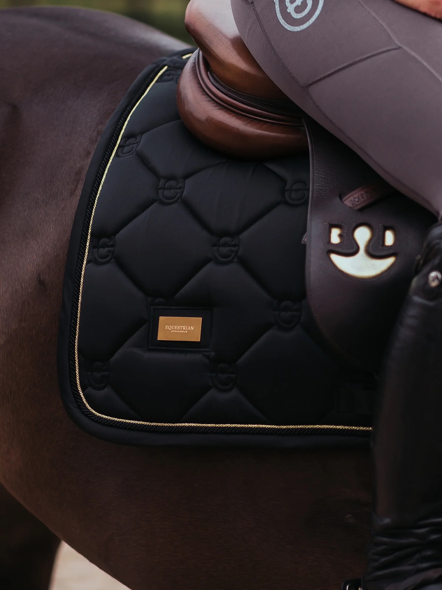 Вальтрап конкурный Black Gold. Equestrian Stockholm 4