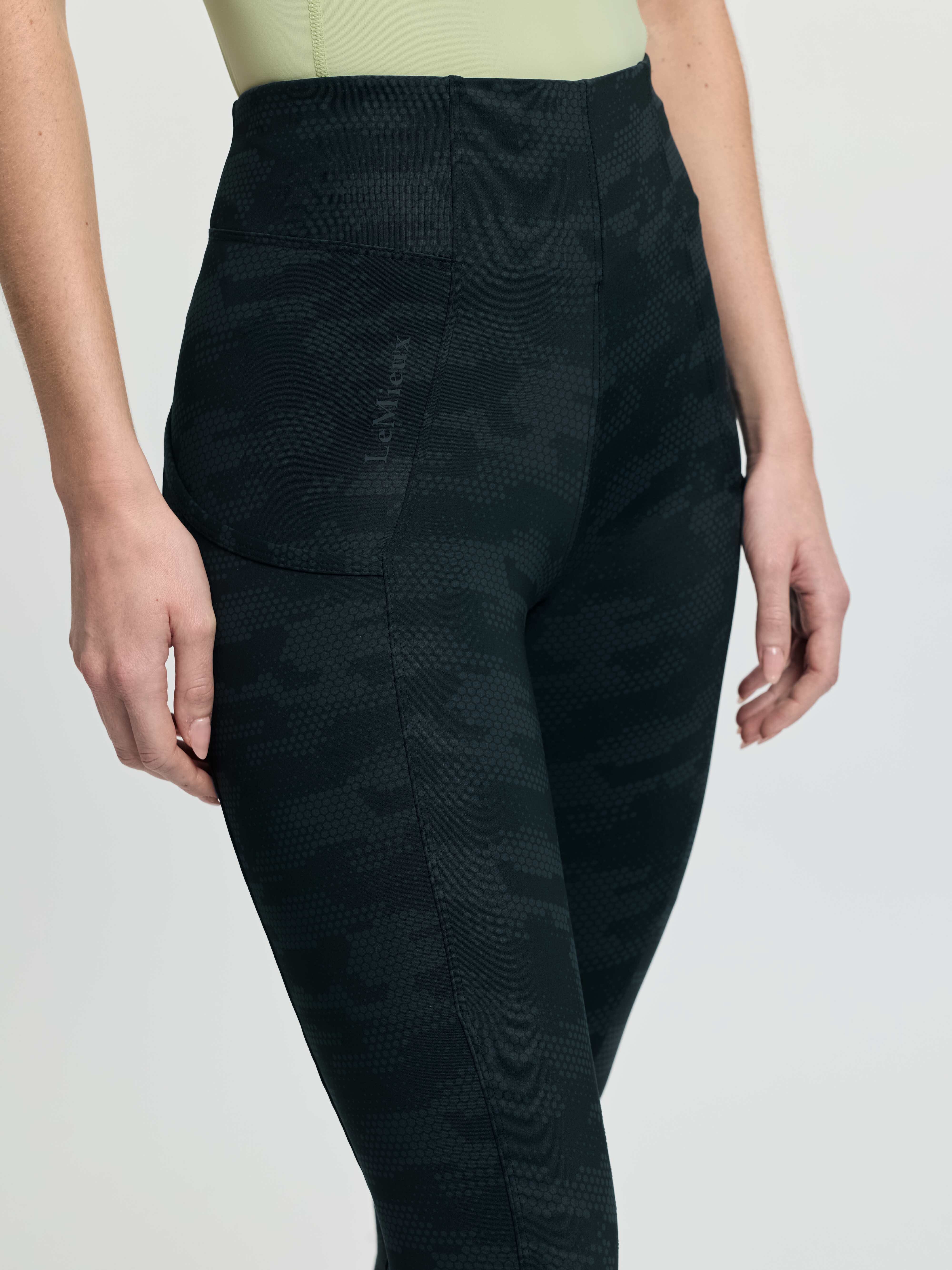 Бриджи леггинсы Naomi Camo Black, полная силиконовая лея. LeMieux 3