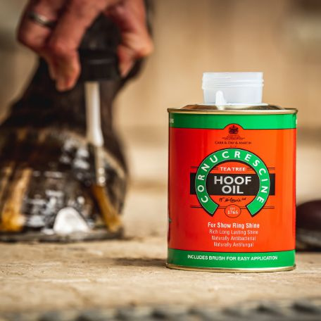 Масло для копыт, с экстрактом чайного дерева Hoof Oil. CDM