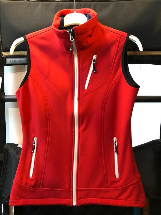 Жилет Red. HKM